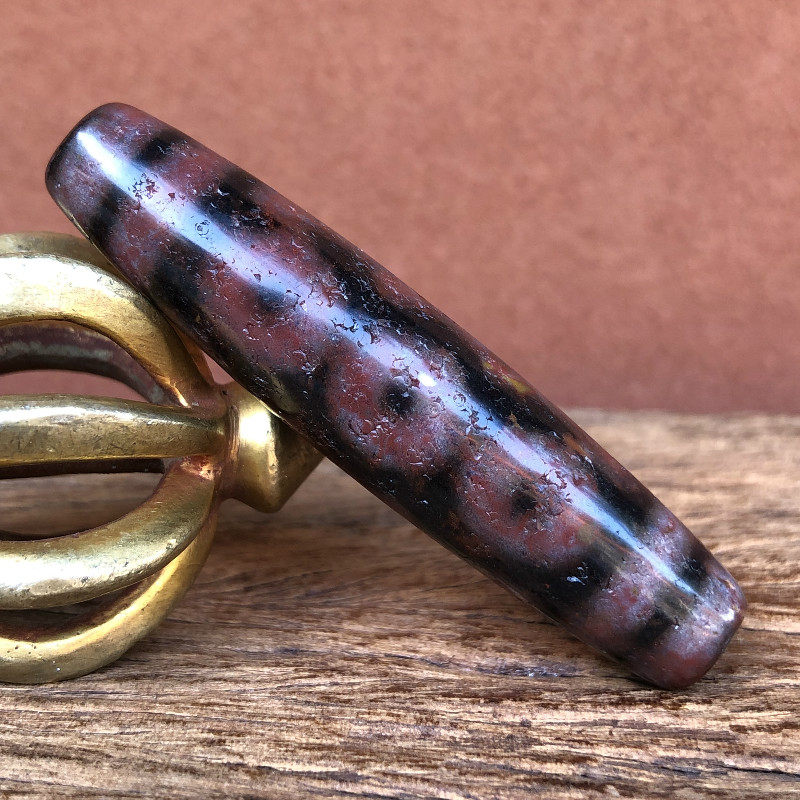 Xiangxiong Tianzhu Tibetan Temple Reflux five-eyed Tianzhu nine-eyed shale Tiansheng Stone meteorite Tianzhu Cinnabar