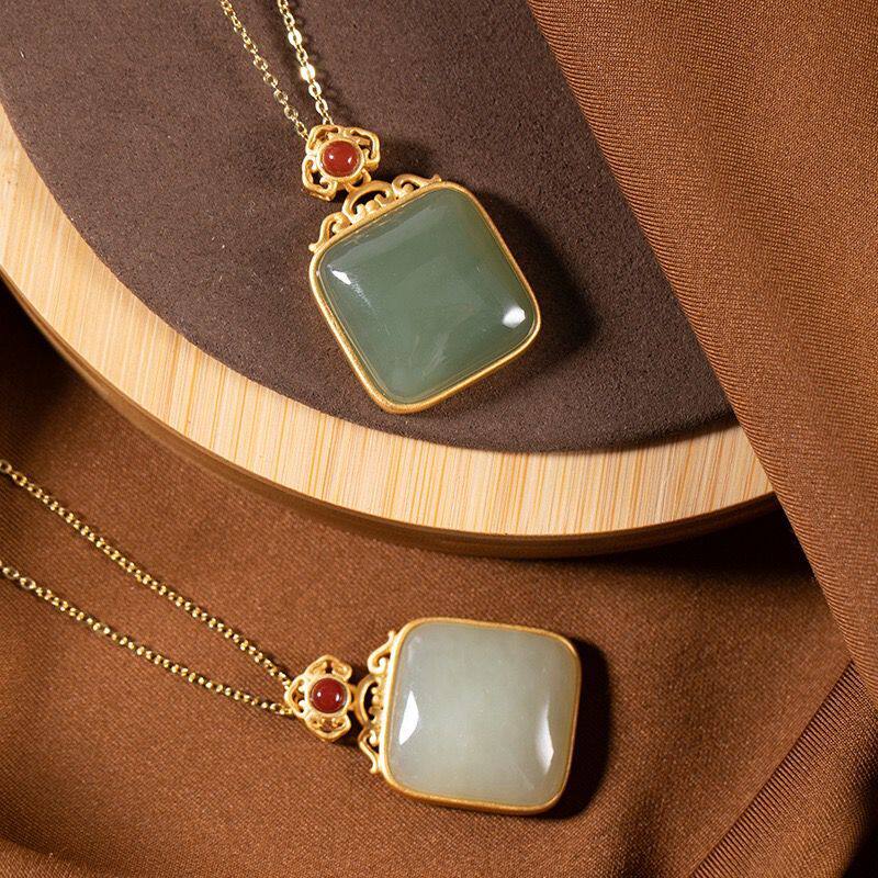 Safe and sound Xisu S925 sterling silver ancient gilt Hetian jade pendant necklace retro sweater chain female clavicle chain