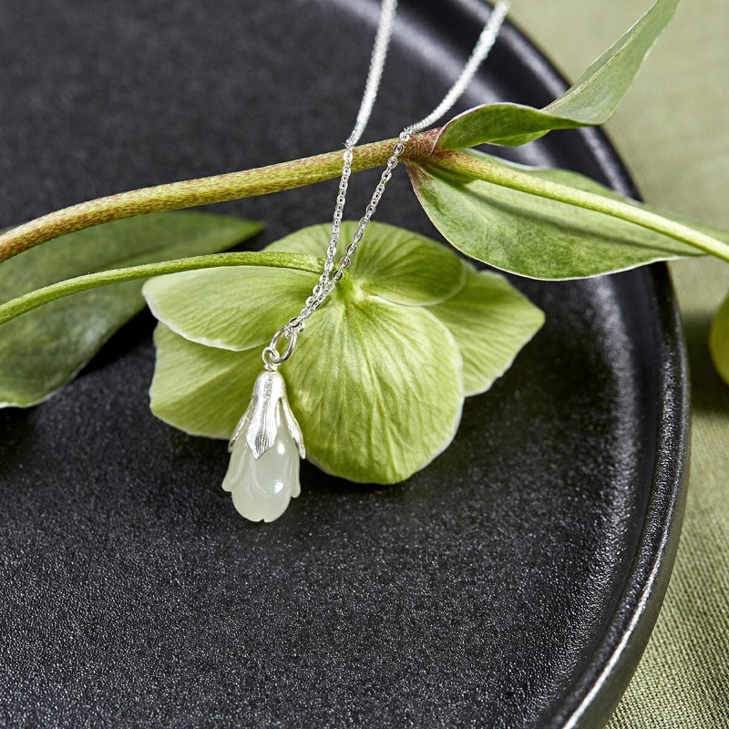 925 pure silver necklace jade Orchid pendant natural and field jade carved flower Item pendant lock bone chain Femininity Conditioning Necklace