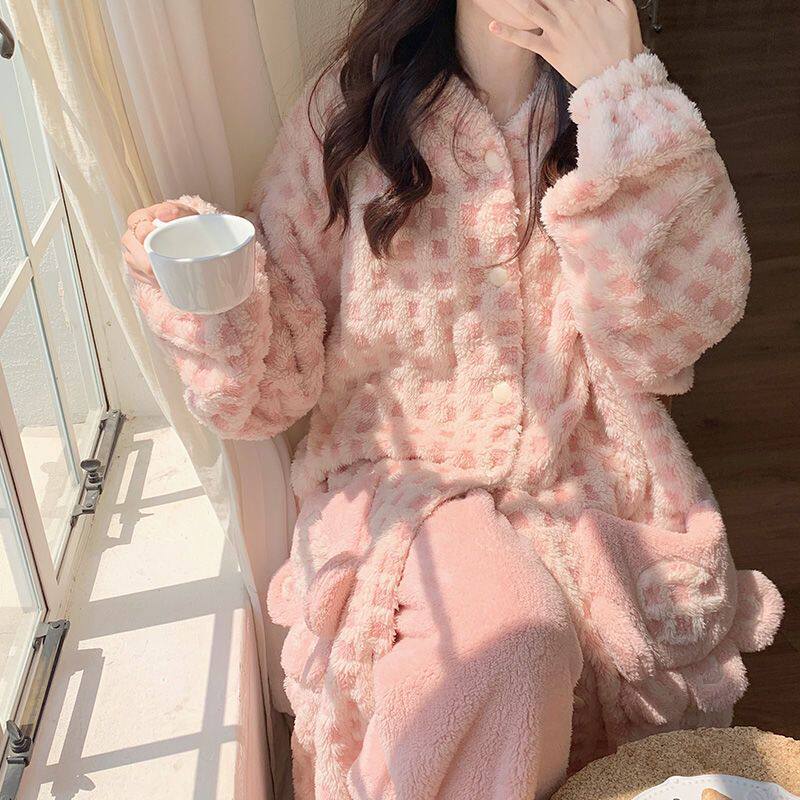 In 2022, the new autumn and winter nightgown coral plus thicker dressing gown for a long new bear palm home suit