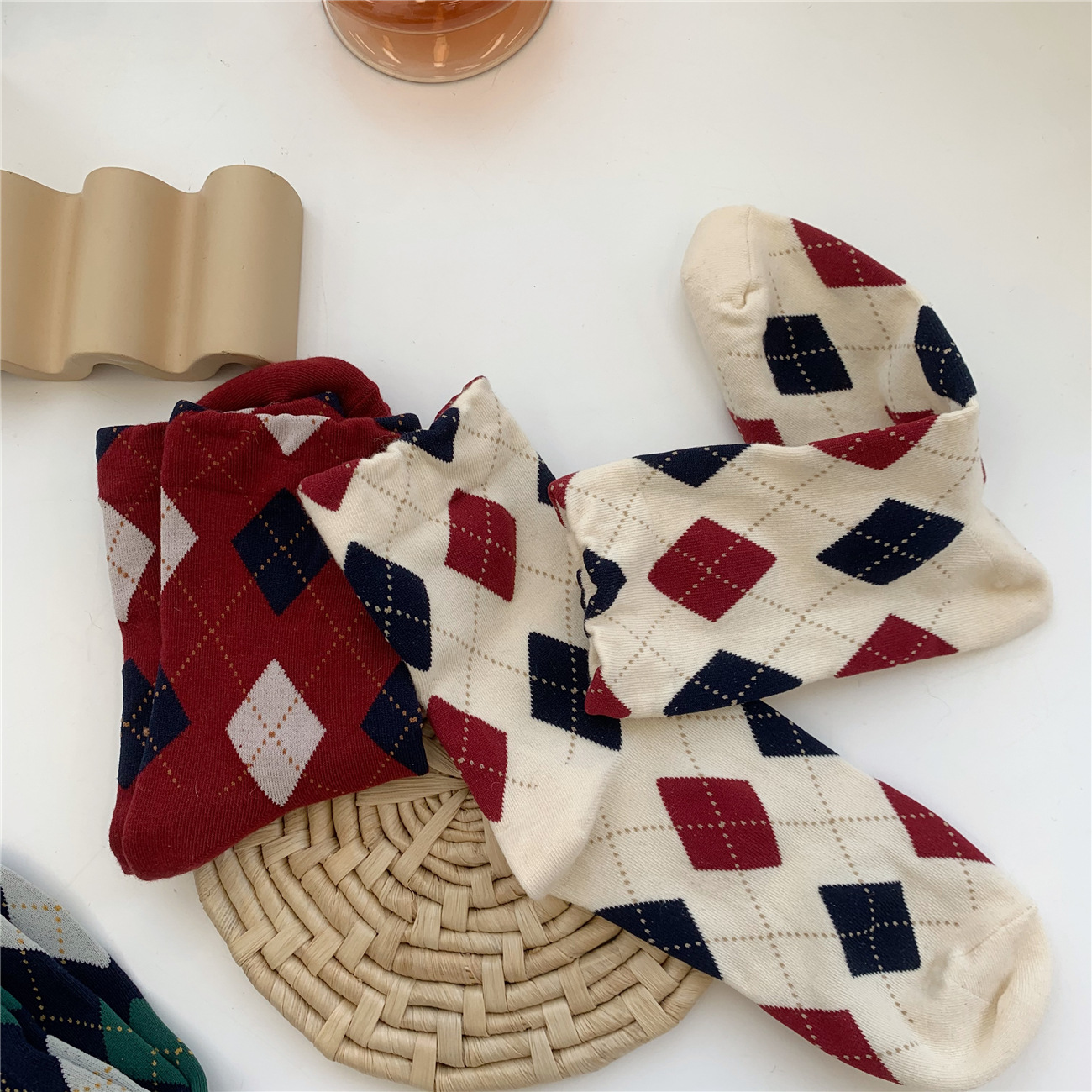 Han Prints College Style Subsocks Female Autumn Winter New Middle Cylinder Socks Day Department Rhombus Cotton Socks-Taobao