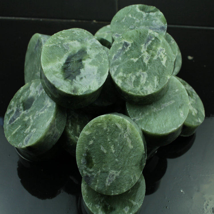 Natural Xiu jade bracelet core town paper jade raw stone seed wool material can be carved jade pendulum piece chess practicing hand