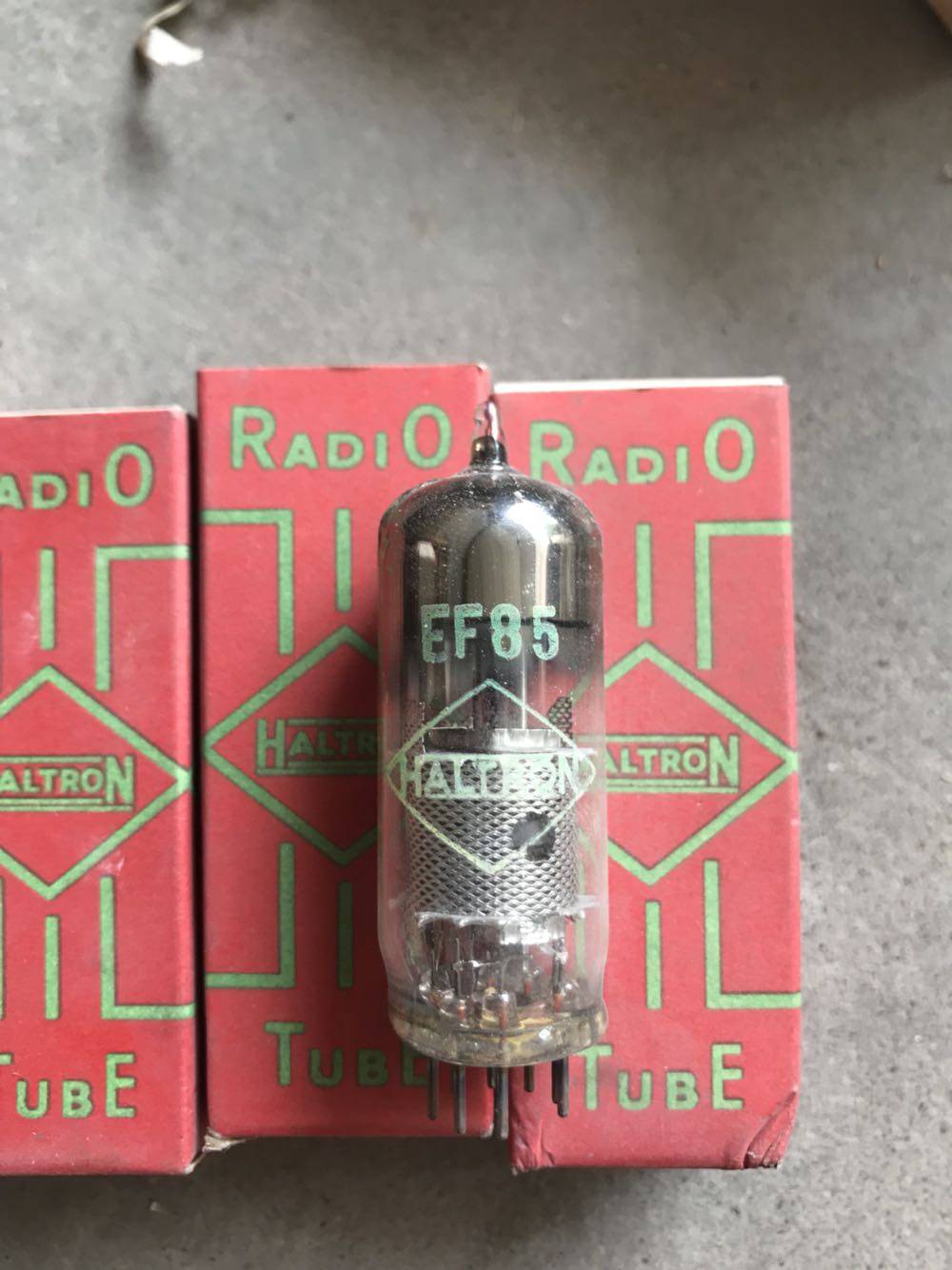 Screen EF85 in British original box packaging