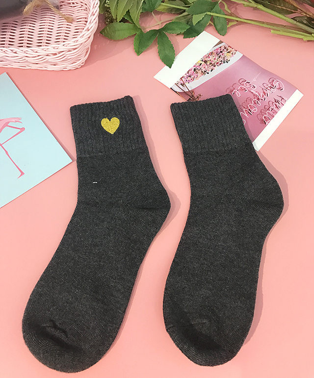 Phiên bản Hàn Quốc của cô gái trái tim Harajuku sinh viên vớ cotton hoang dã dễ thương trái tim rắn màu ống vớ đại học vớ dài vớ thể thao vớ bông