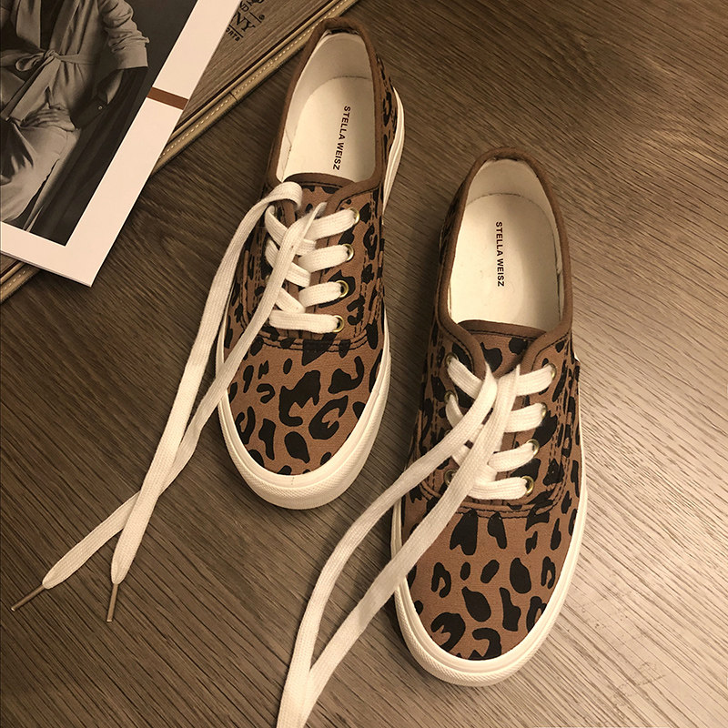 Trumpchi Women's Shoes - Leopard print canvas shoes for women 2025 new style, one-foot flat, niche, retro board shoes, autumn thin edition