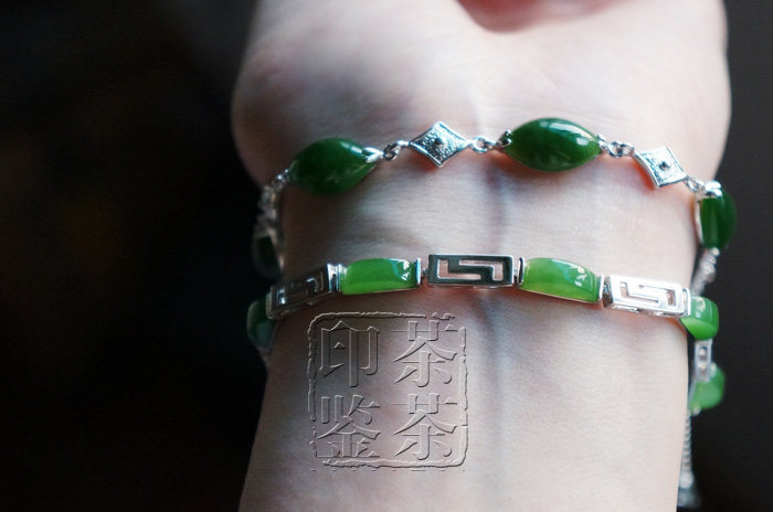 Choose a city to grow old, meet a person with a white head~ Rubi Carved Qin Yun Bracelet
