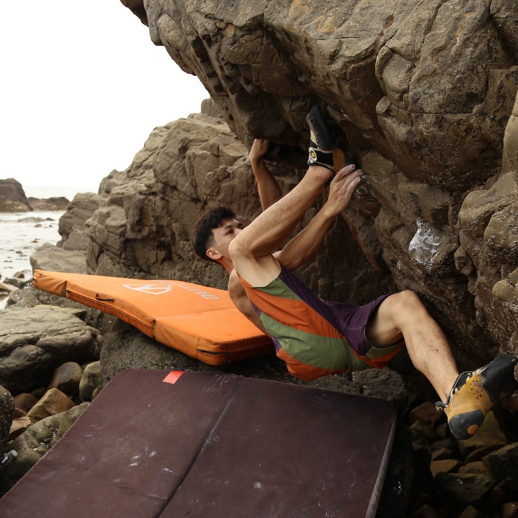 Dragon Climber SP136 rock climbing shorts are super light air and dry