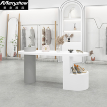 The Beauty Elephant Clothing Store Display Table of Island Flowing Water Desk Shop Window Display in the middle of the womens clothing store In the middle of the display middle island Terri