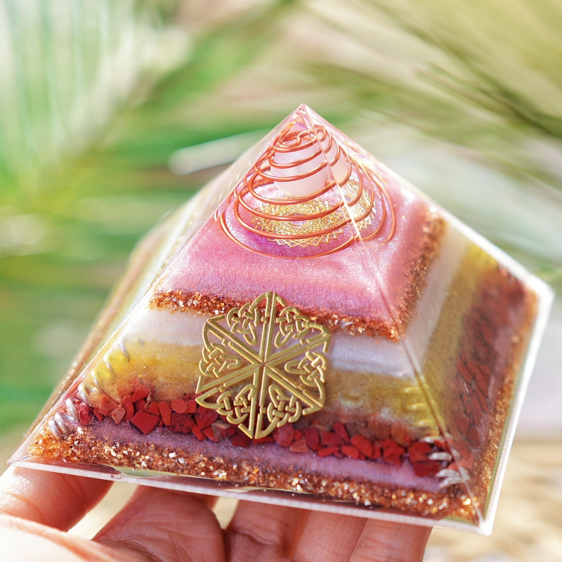 Gaia's Light Joyful Aogang High Frequency Protection Stone Crystal Pyramid Original Ornament for Home Entrance Root Chakra Gaia's Light Joyful Aogang High Frequency Protection Stone Crystal Pyramid Original Ornament for Home Entrance Root Chakra