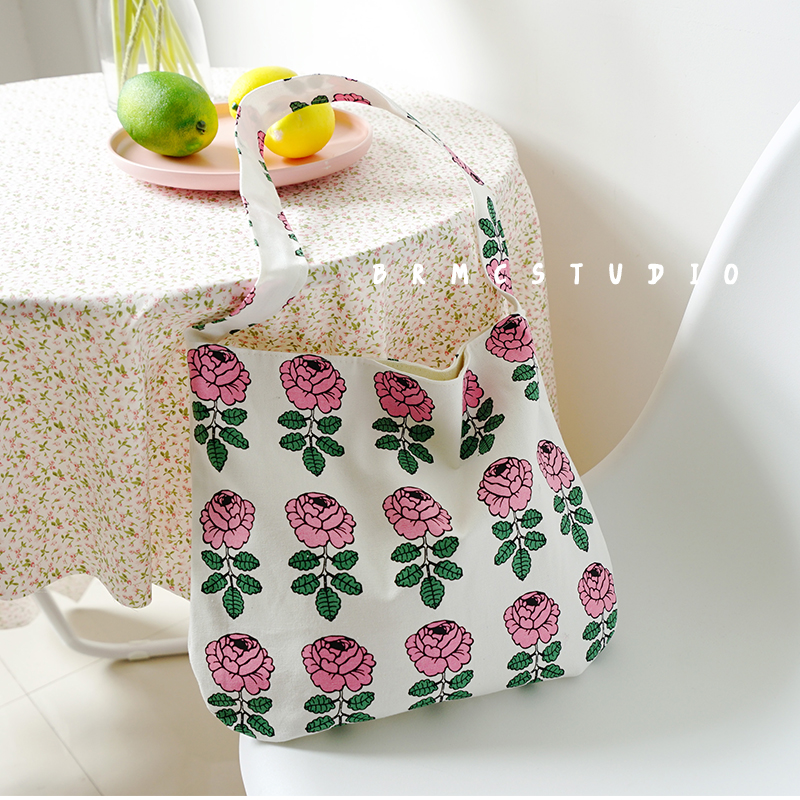 Original self-made Nordic niche design rose flower underarm bag retro all-match one-shoulder handbag canvas bag