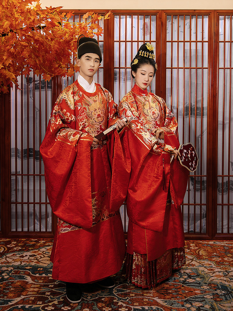 Minyan Xuan Hanfu Colorful Gold Imitation Makeup Flower Python The Finished Product Custom Men And Women Can Make Wedding Suits.