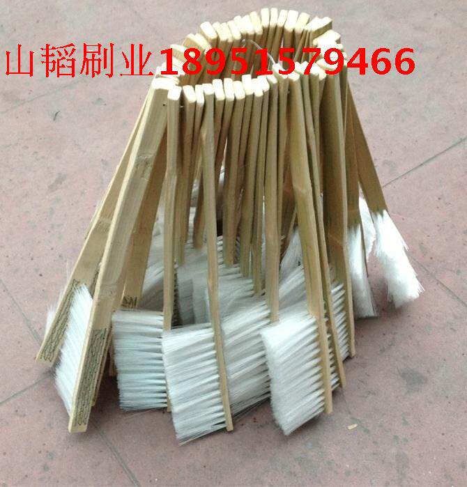 Industrial brush brush long handle brush bamboo handle cleaning brush and lathe brush non - standard processing