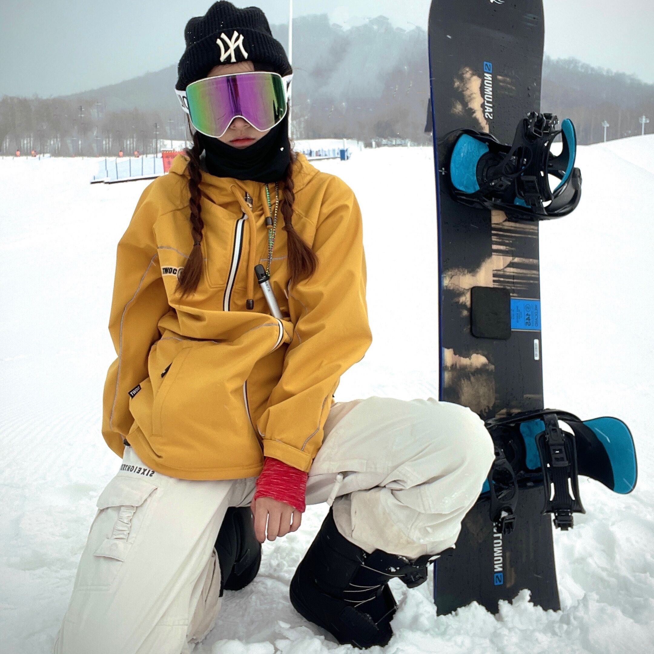 Long White Hills Ski Suit Rental TWOC Splicing Series Reflective Snowsuit Blouse for men and women Single double board waterproof