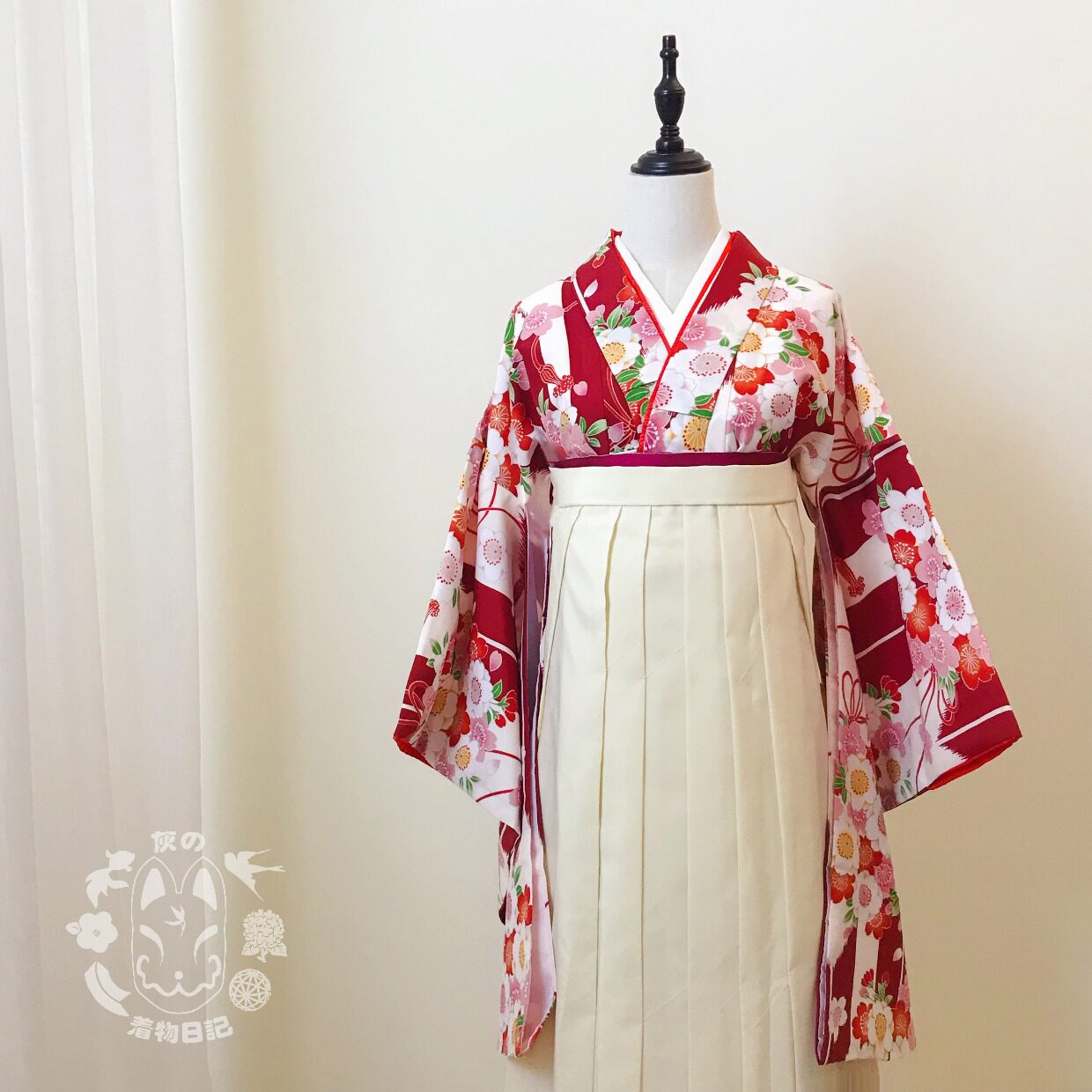 【小灰和服日記】二尺袖 日本傳統2022大正風 箭柄櫻花短款畢業紅|Cosplay女裝/cos女裝|ETMall東森購物網