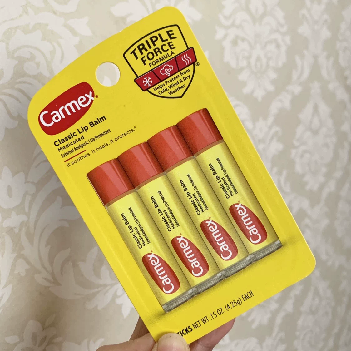 Genuine import moisturizing lip balm, (Physicals), USA