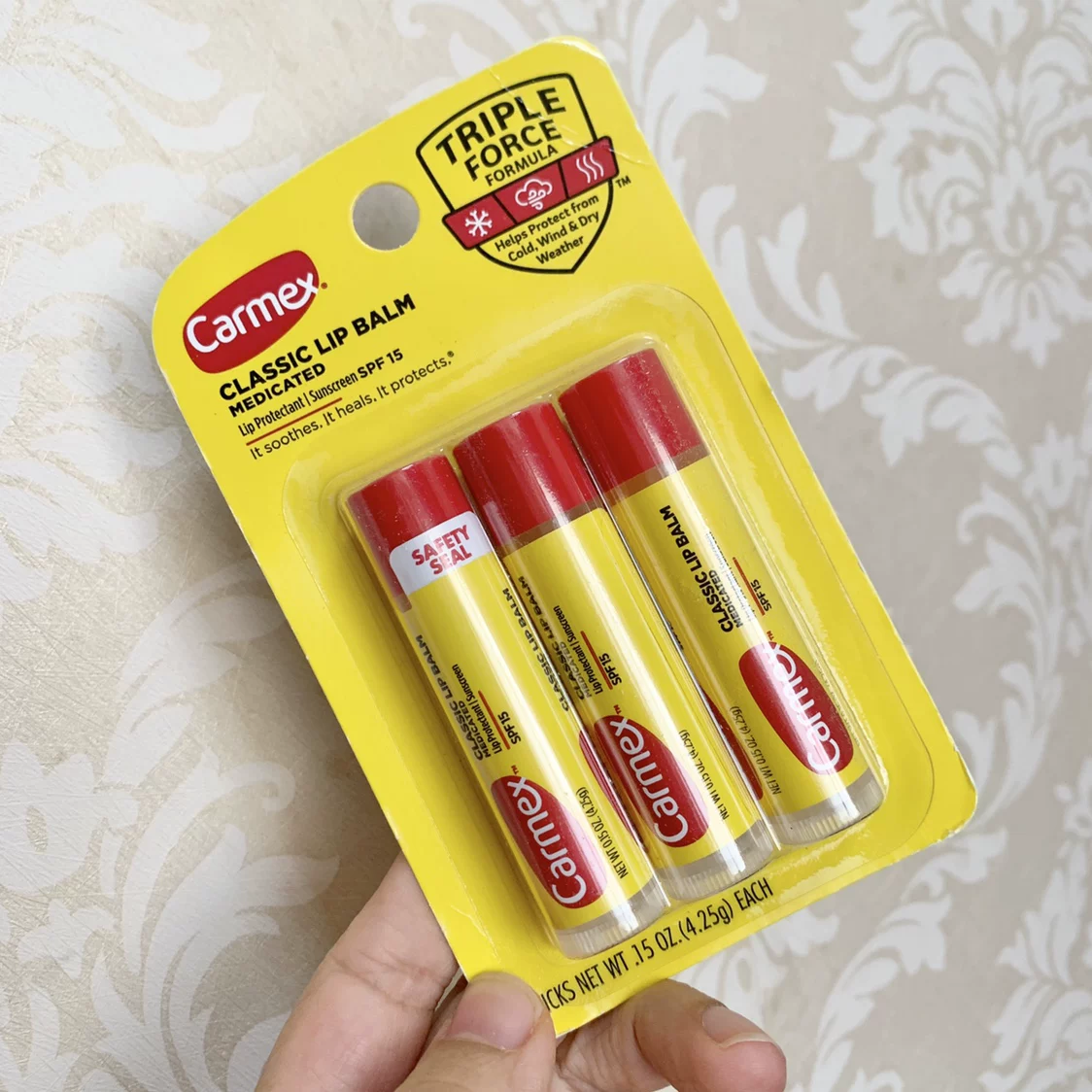 Genuine import moisturizing lip balm, (Physicals), USA
