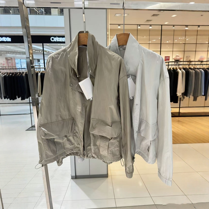 Free2026 Spring New Sun-Protective Workwear Style Stand-Up Collar Short Jacket for Women with Multiple Pockets and Zipper, Loose and Slimming