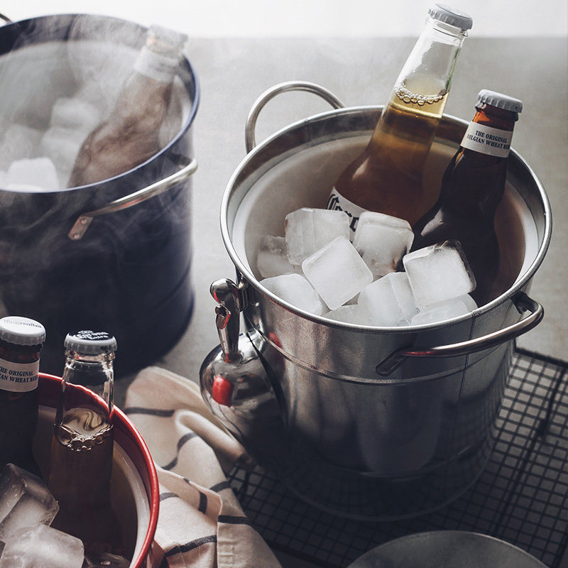 Soak through the summer. A double-decker ice bucket with lid to keep cold outdoor household amphora galvanized wrought iron wine barrels
