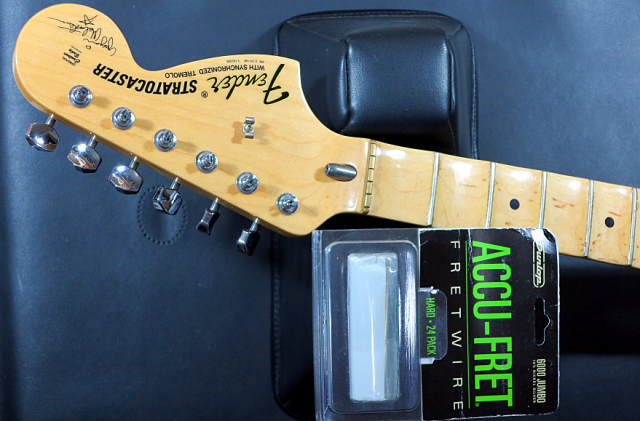 Meffin YJM Ingeway 7102 guitar neck repair replacement dunlop lacquer paint adjustment display