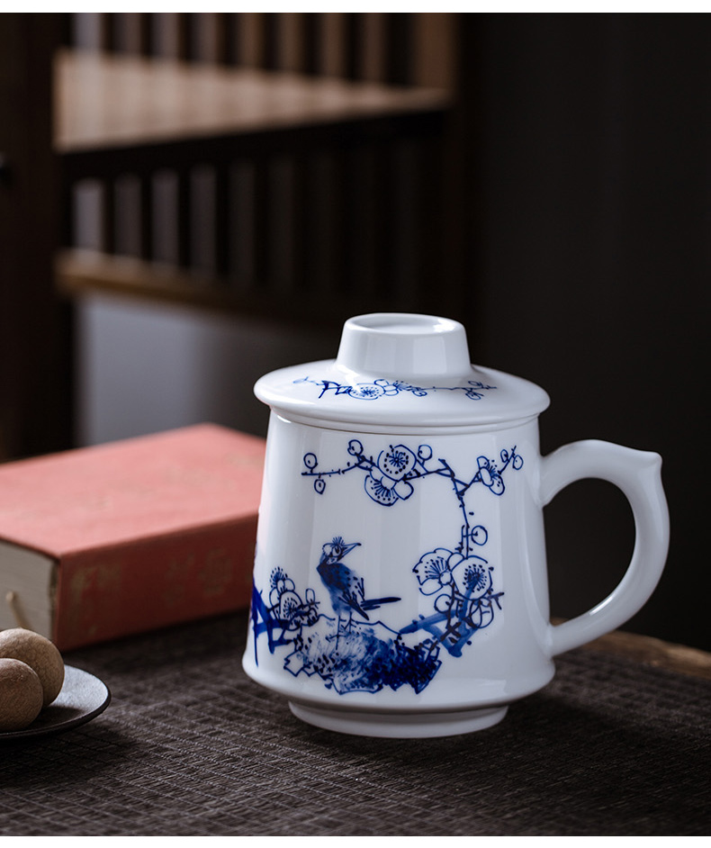 Jingdezhen porcelain hand - made ceramic filter cups of tea cups to separate office personal tea water in a cup