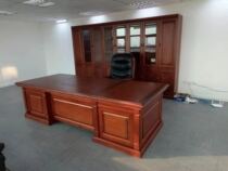 Qingdao office furniture pure solid wood open paint large class desk filing cabinet boss desk boss desk manager desk