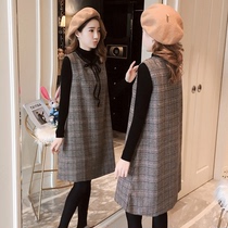 Pregnant women autumn and winter suit fashion 2020 new fashion mom two-piece womens autumn sweater vest dress Korean version of maternity clothes