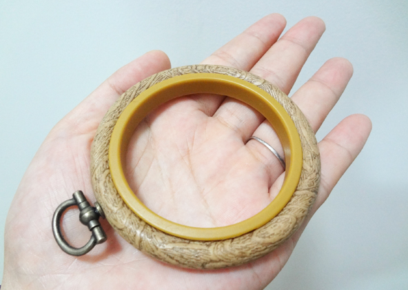 Taiwan import 2.5 inch brown plastic wood grain anti slip embroidery bandage soft non-injury cloth EFPW-2.5