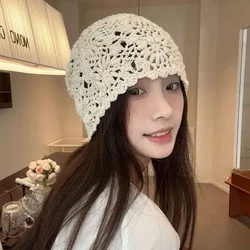Baotou 모자 세련된 숙녀 모자 새로운 스타일 후크 꽃 여름 얇은 봄 니트 스타일 2024 수제 중공 여름