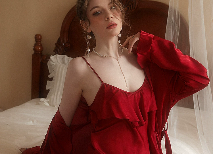 Áo choàng cưới phù dâu đỏ xuân hạ thu cao cấp băng lụa gợi cảm váy ngủ nữ có đệm ngực treo dây váy ngủ