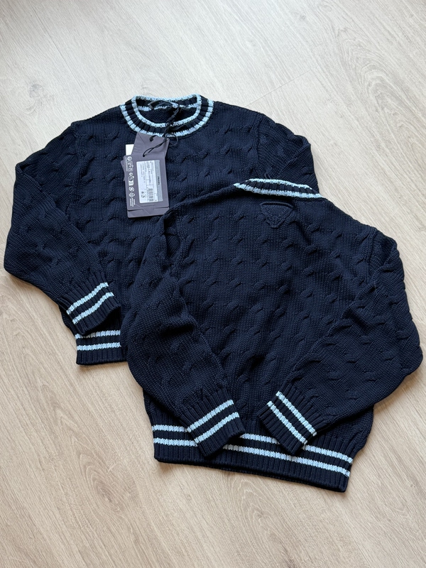 【In-Stock Discount】 Prada Preppy Style Chunky Knit Sweater 【In-Stock Discount】 Prada Preppy Style Chunky Knit Sweater