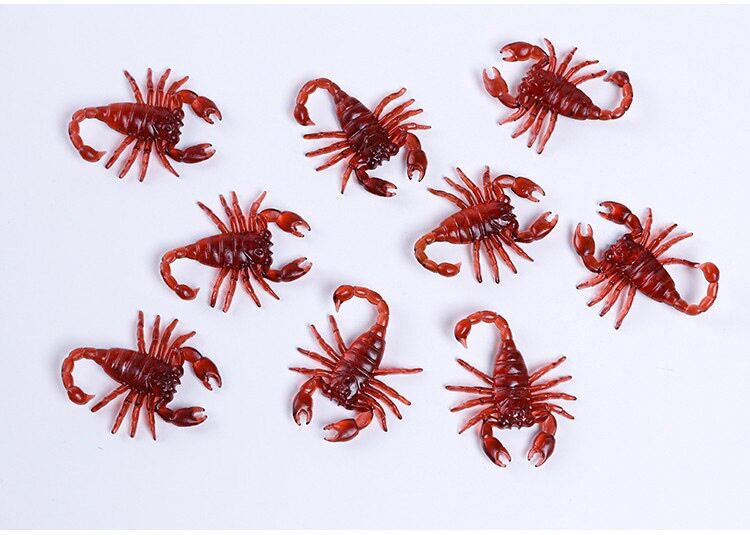 仿真蟑螂 愚人节整蛊玩具 吓一跳蟑螂小强 仿真蜈蚣壁虎蝎子批发详情9