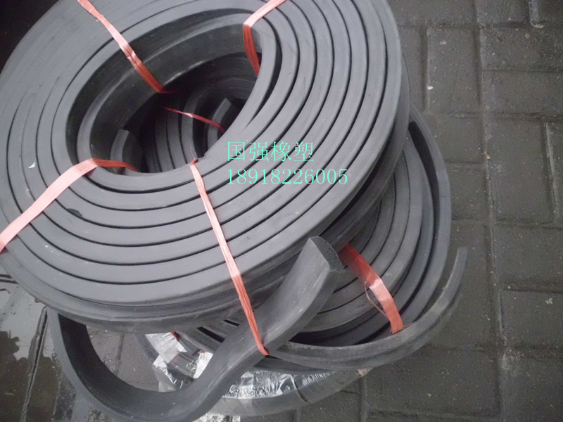 RMBthree-B-C sealing strip EPDN sponge rubber gauge 30mm * 30mm One-meter case cabinet sealing square strips