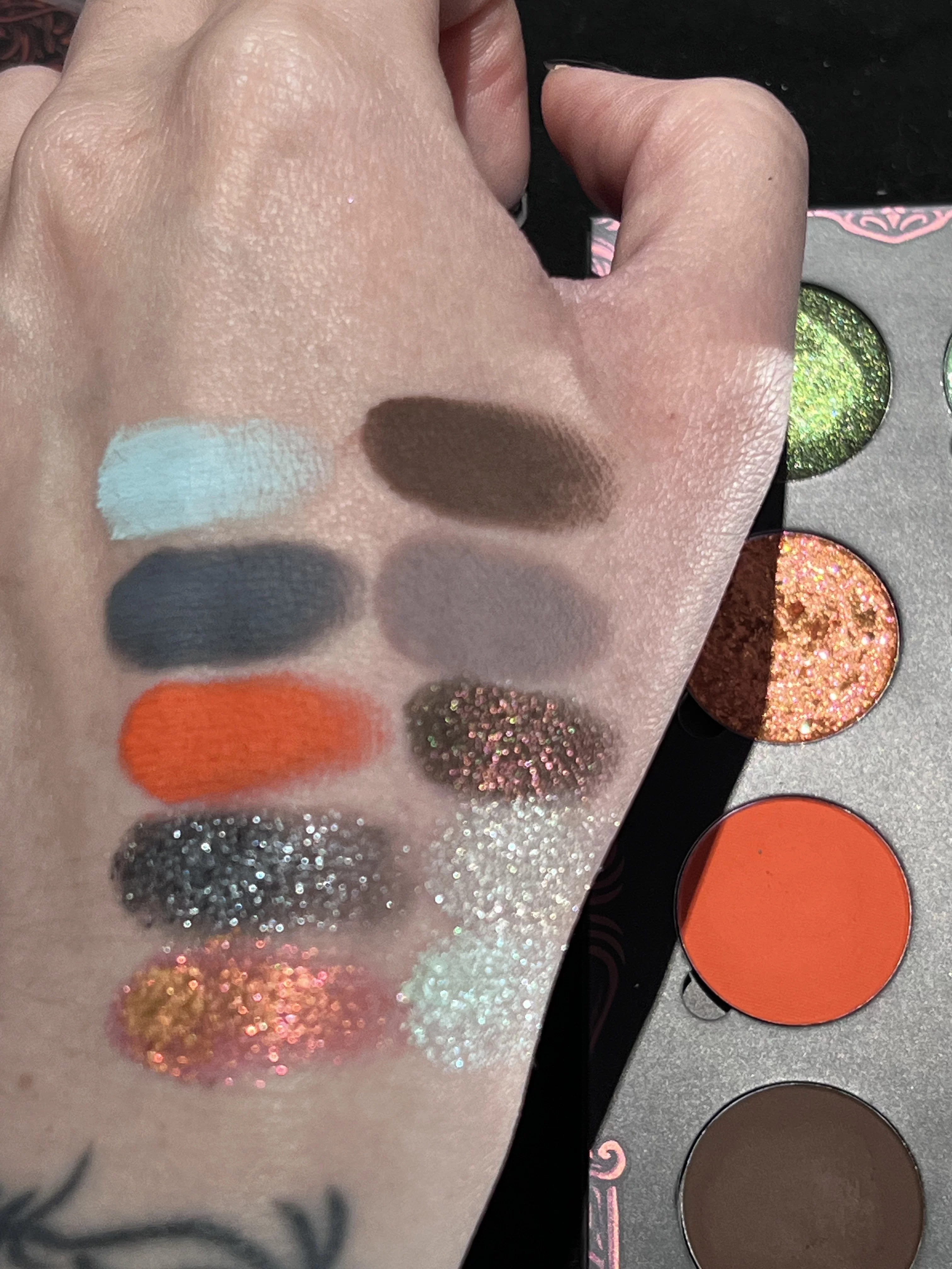 Палетка теней Shellwe Makeup x Ghoul Joint Nocturnal Flame, многоцветный набор с блеском для губ