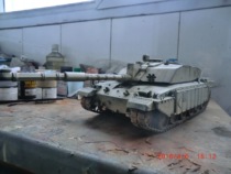 Small Number of hands 00323 Model 1 35 Challenger 2 Tanker finished Degeneration (package plate pieces)