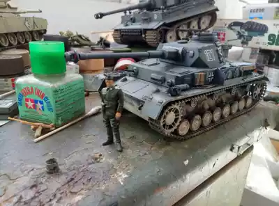 Edmmy 13234 No. 4 tank finished model OEM (package plate)