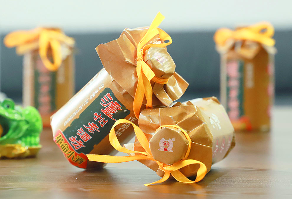 泸州老酒坊 浓香型 52度 革命小酒 118ml*24瓶 图2