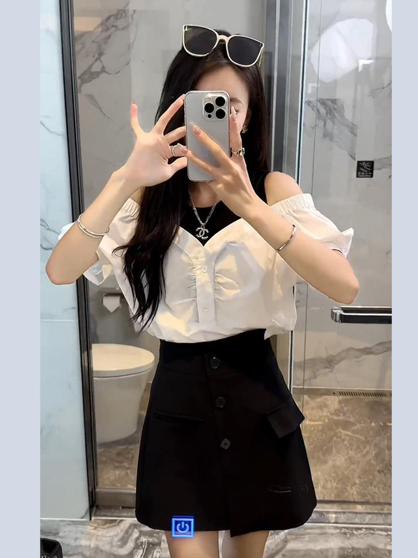 Summer Korean Style Outfit with a Complete Set of Off-The-Shoulder Design, One-Shoulder Top, Shorts, Skirt, Two-Piece Suit, Dress Summer Korean Style Outfit with a Complete Set of Off-The-Shoulder Design, One-Shoulder Top, Shorts, Skirt, Two-Piece Suit, Dress