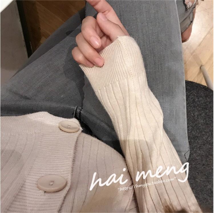Áo len cổ chữ V mùa thu mới port gió retro chic áo len hoang dã bên ngoài áo khoác ngắn tay nữ áo cardigan nữ hàn quốc