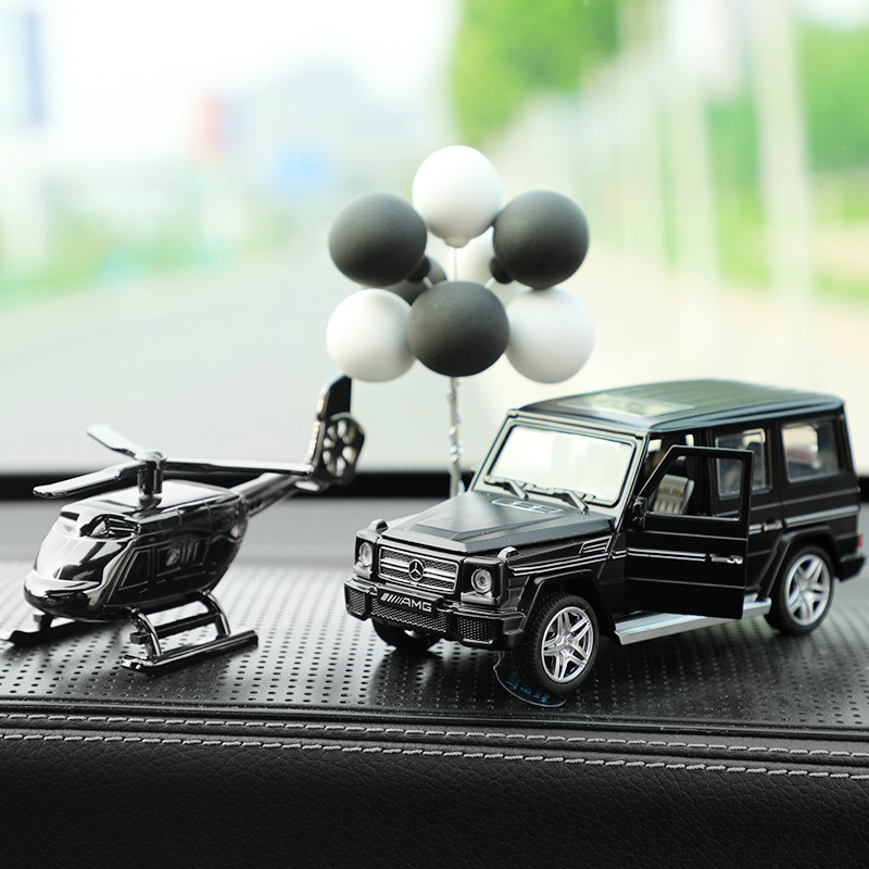 Benz G65 Car Swing Piece Emulation Goldcar Model On-board Pendulum Car Interior Decoration Items Upscale Perfume Base