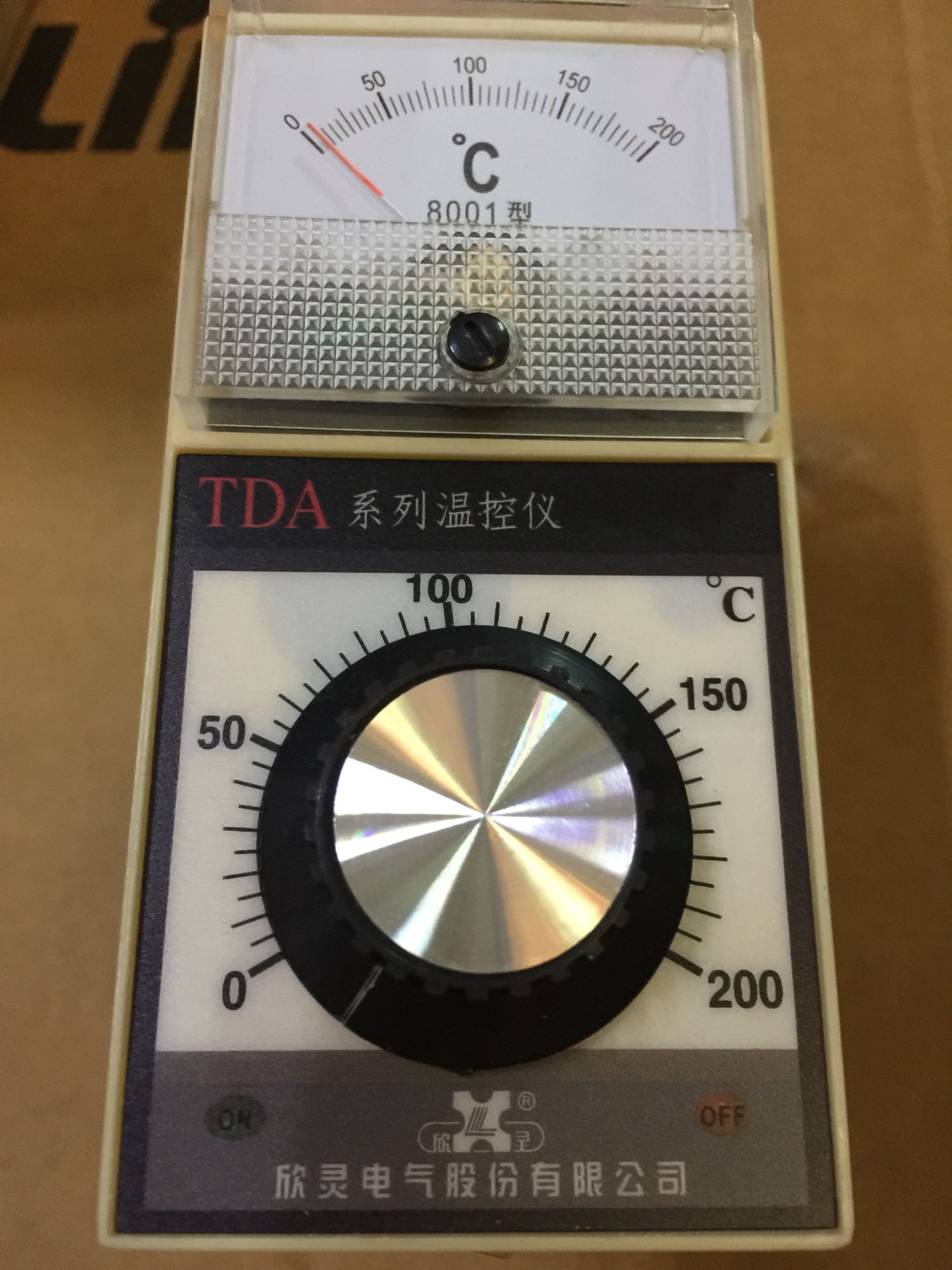 Xinling TDA series thermostat TDA-8001 E 0-200 degrees AC220V spot