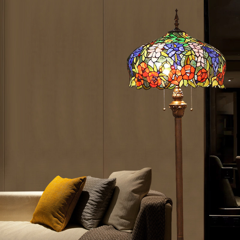 Yi Xuan Nordic living room floor lamp Study bedroom Retro art European warm creative glass vertical table lamp