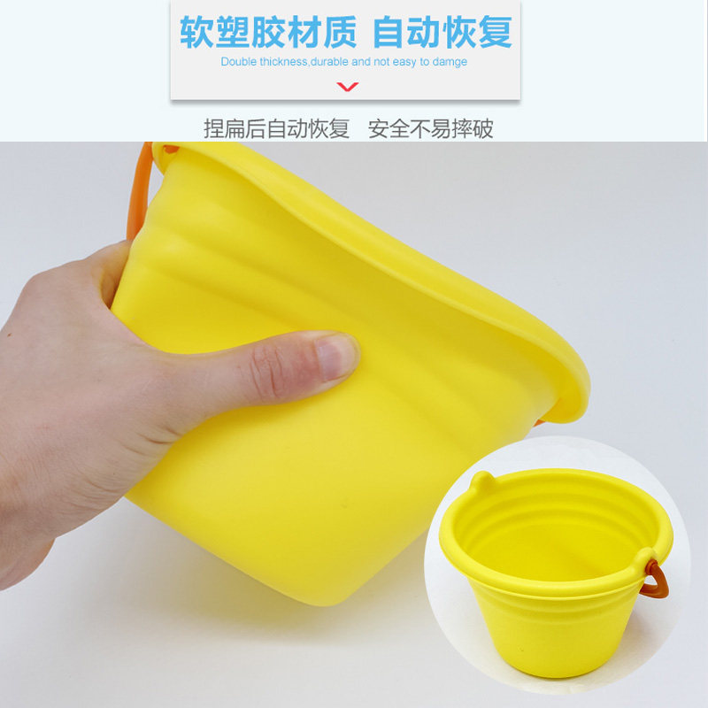 Children's soft rubber beach toy set baby playing with sand water tool digging hourglass shovel sand bucket