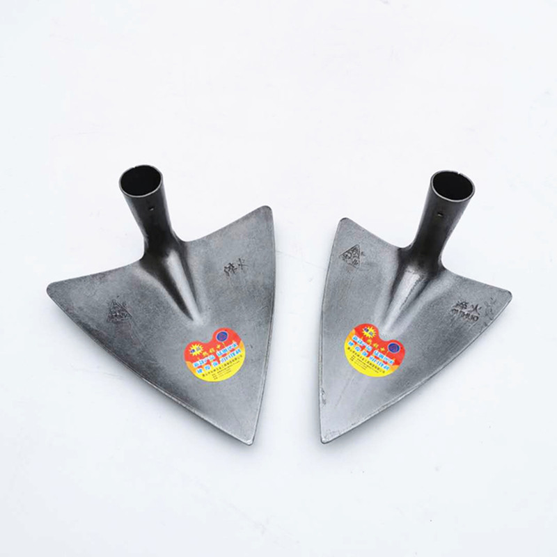 Triangle hoe farm tools for planting vegetables Dual-purpose old-fashioned agricultural all-steel digging hoe trenching ridge round head triangle small pointed pickaxe hoe