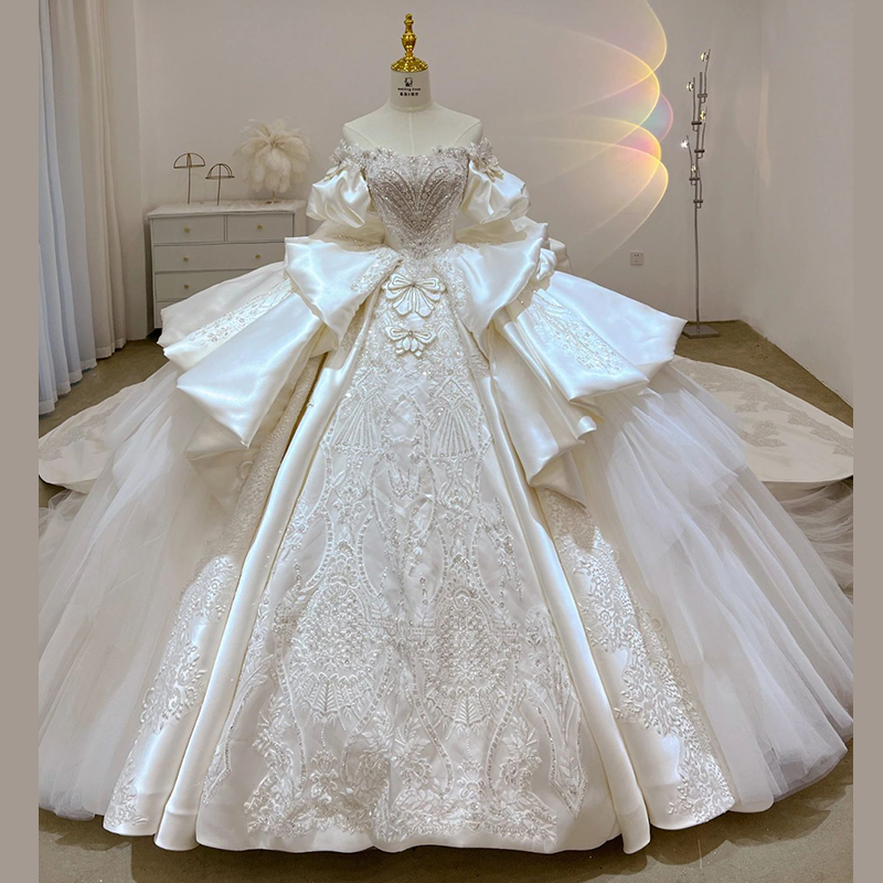 Satin face-style wedding dresses 2023 new brides advanced texture Heavy work extravagant high-end big trailing main yarn woman-Taobao