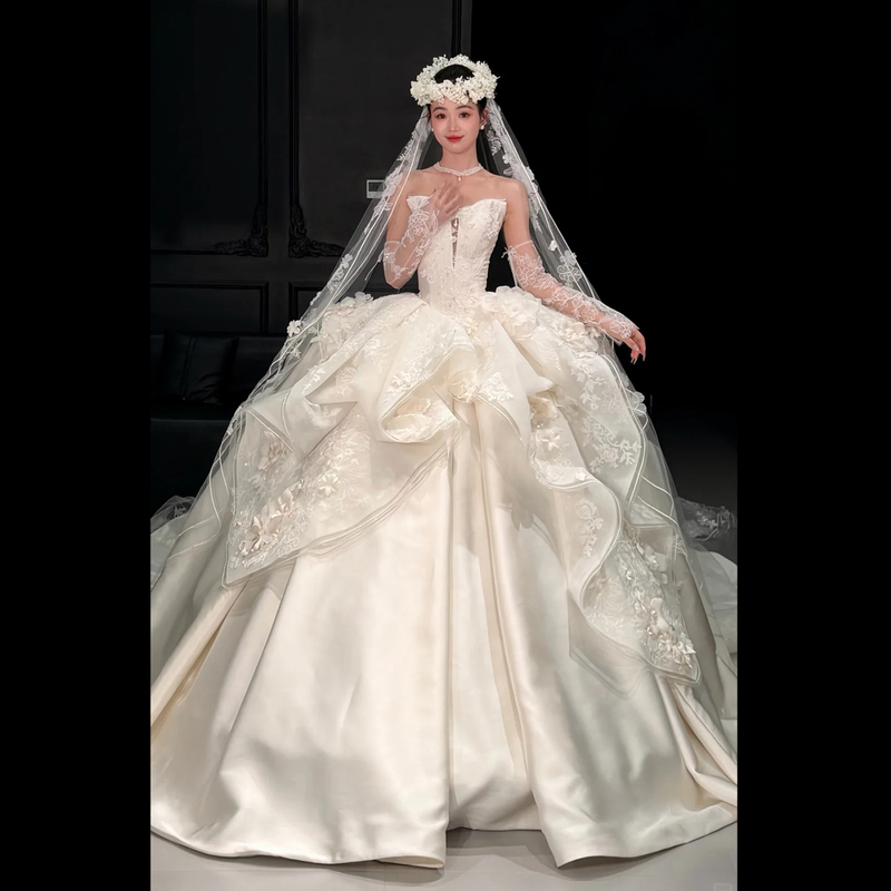 French-Style Satin Strapless Wedding Dress with a High-End Feel, 2026 New Model, Luxurious Palace-Style Floral Main Gown French-Style Satin Strapless Wedding Dress with a High-End Feel, 2026 New Model, Luxurious Palace-Style Floral Main Gown