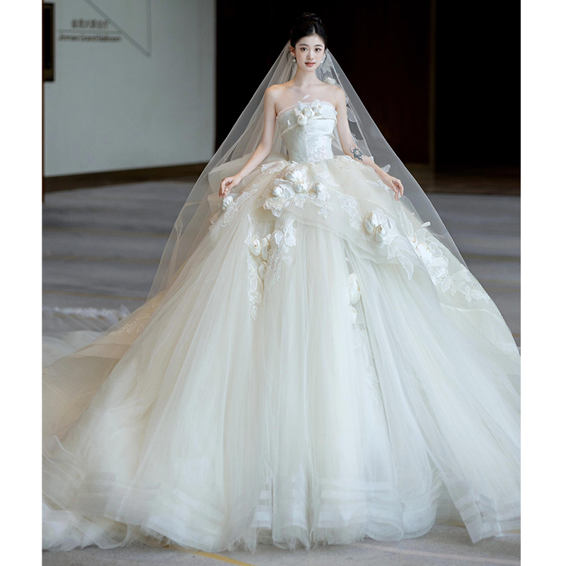 フランスのチューブトップウェディングドレス2025新しい花嫁重厚な高級高品質の質感のトレーリングメインヤーン2024小さな女性