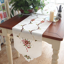 European fabric Christmas pointy corner table flag tablecloth Christmas flower embroidery table belt Foreign trade Milky white tea table cloth
