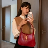 Красная сумка подмышку, сумка через плечо, сумка на одно плечо, изысканный стиль, коллекция 2023