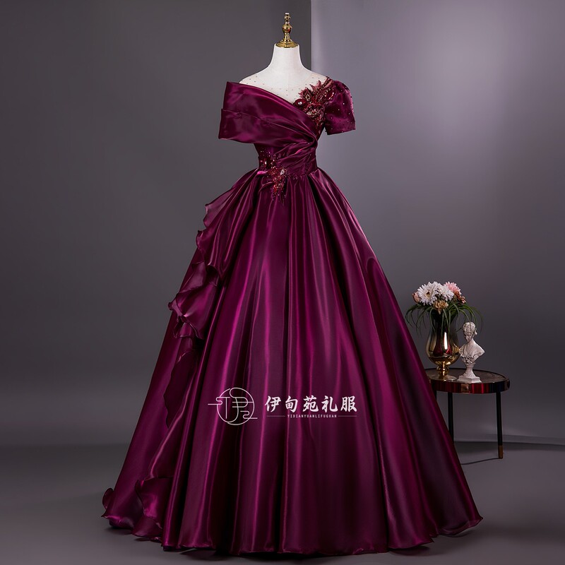 Purple One-Shoulder Satin Evening Dress with Heavy Embroidery for Vocal Arts Exam, Bel Canto Solo Stage Performance, Large Flared Skirt Purple One-Shoulder Satin Evening Dress with Heavy Embroidery for Vocal Arts Exam, Bel Canto Solo Stage Performance, Large Flared Skirt