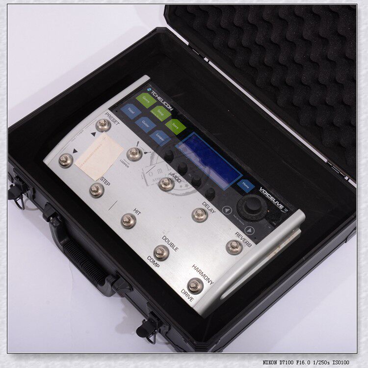 Процессор эффектов 标价88折tc helicon voicelive play acoustic 航空箱人声效果器